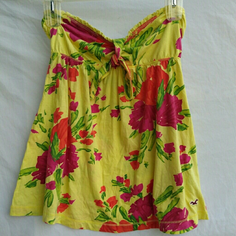 Strapless​ Hollister top.