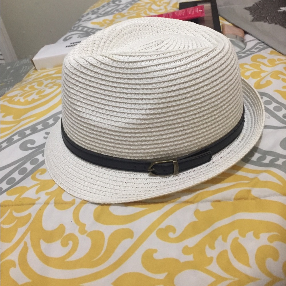 Cute hat!