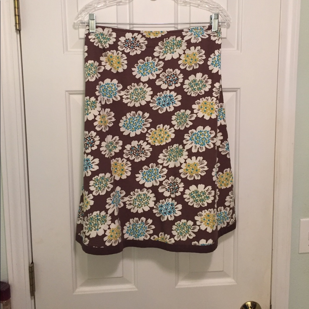 Brown flower print Boden skirt.