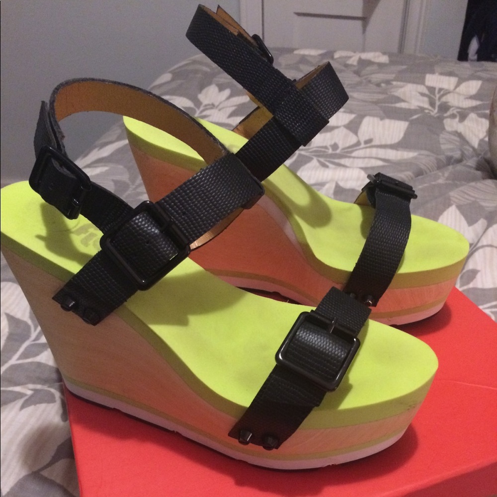 Floggs wedges size 8 1/2 $40