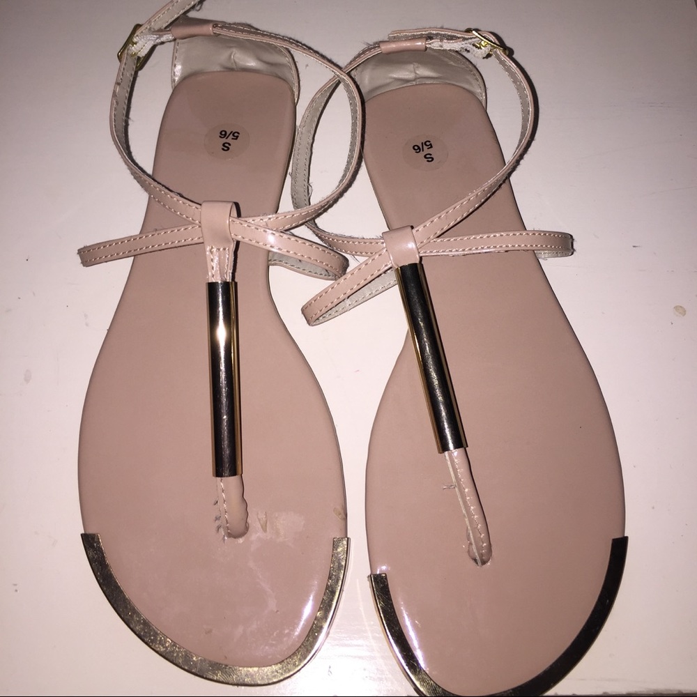 Beige and gold sandals!