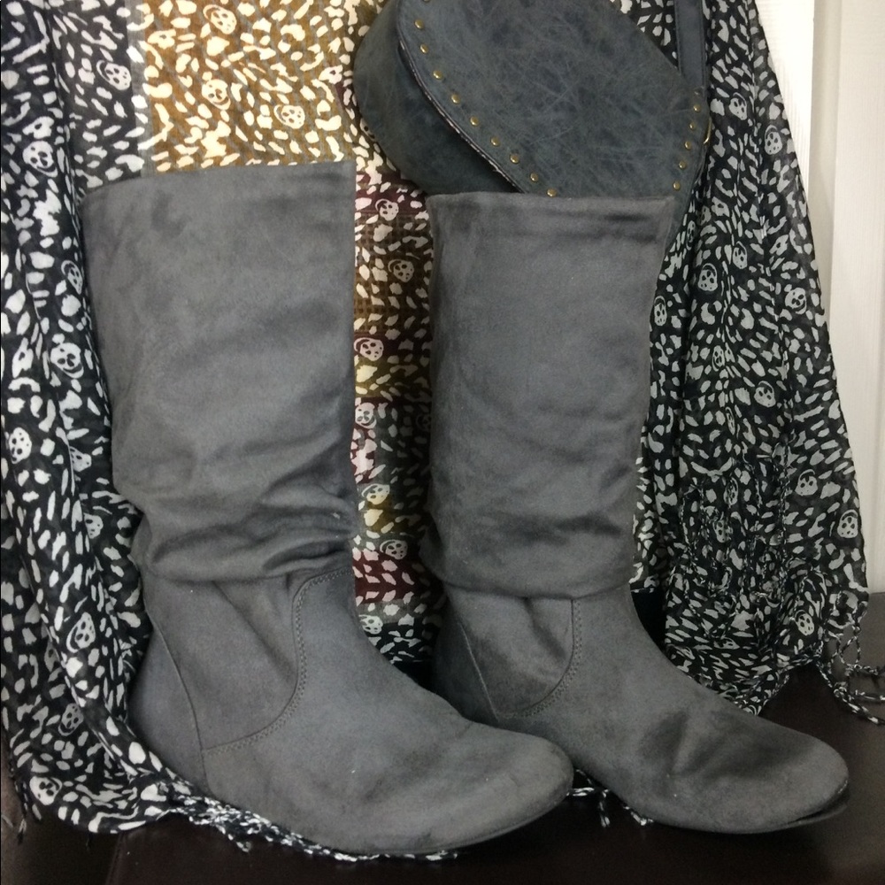 Soda Grey slouch Boots