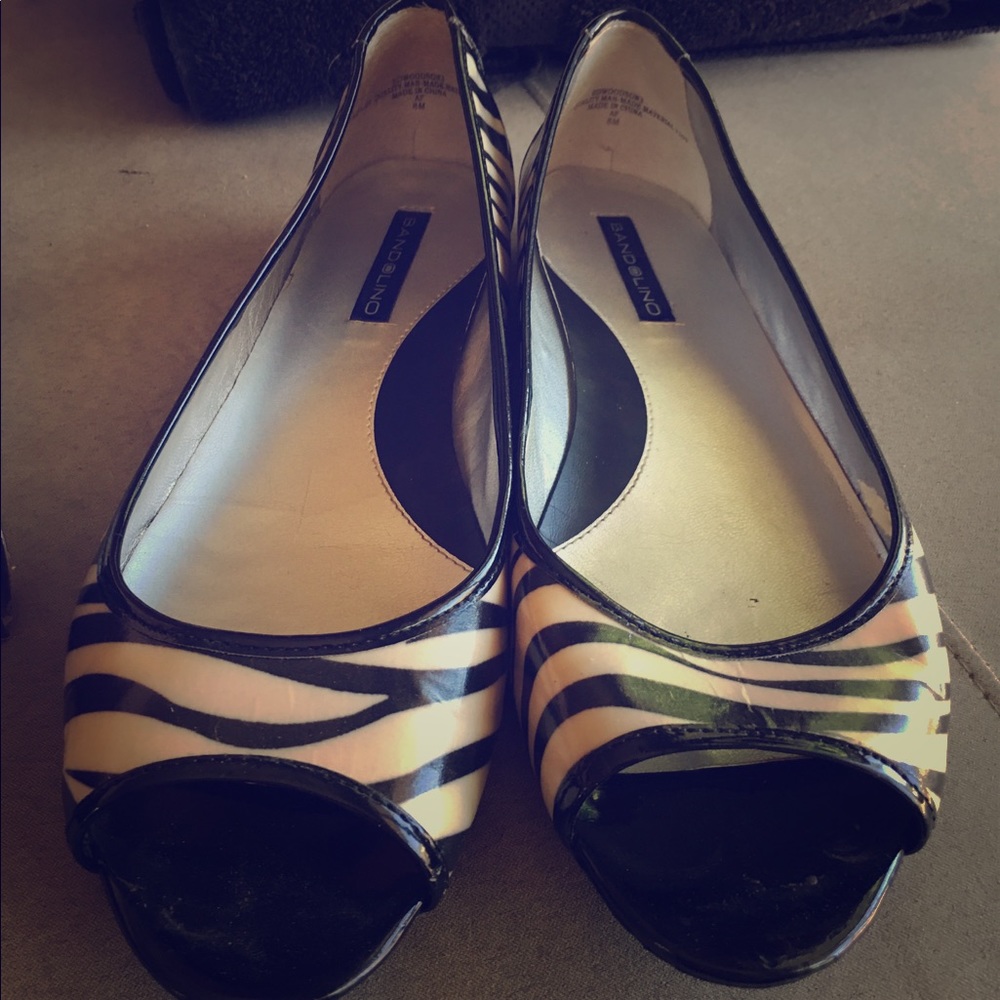 Cute zebra flats with peep toe. Soft sole.