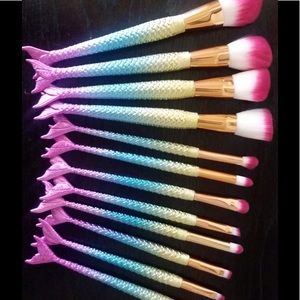 NEW SETS OF MERMAID MAKEUP BRUSHES!!!!!!