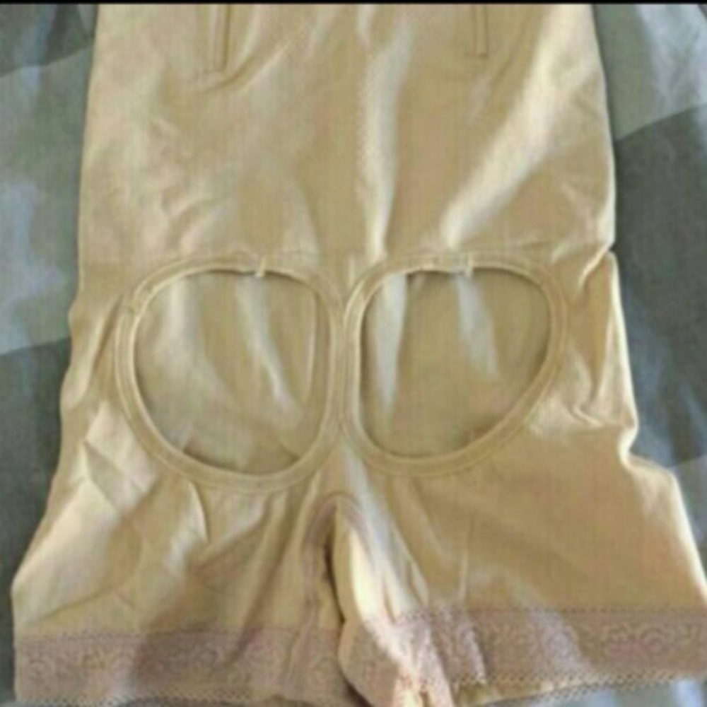 BEIGE BUTT LIFTER W TUMMY CONTROL - Picture 2 of 4