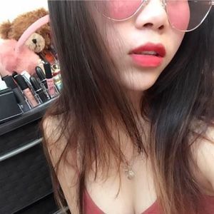 Meet your Posher, Xuân