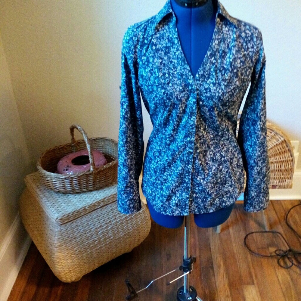 Pretty Express button down blouse sz 4