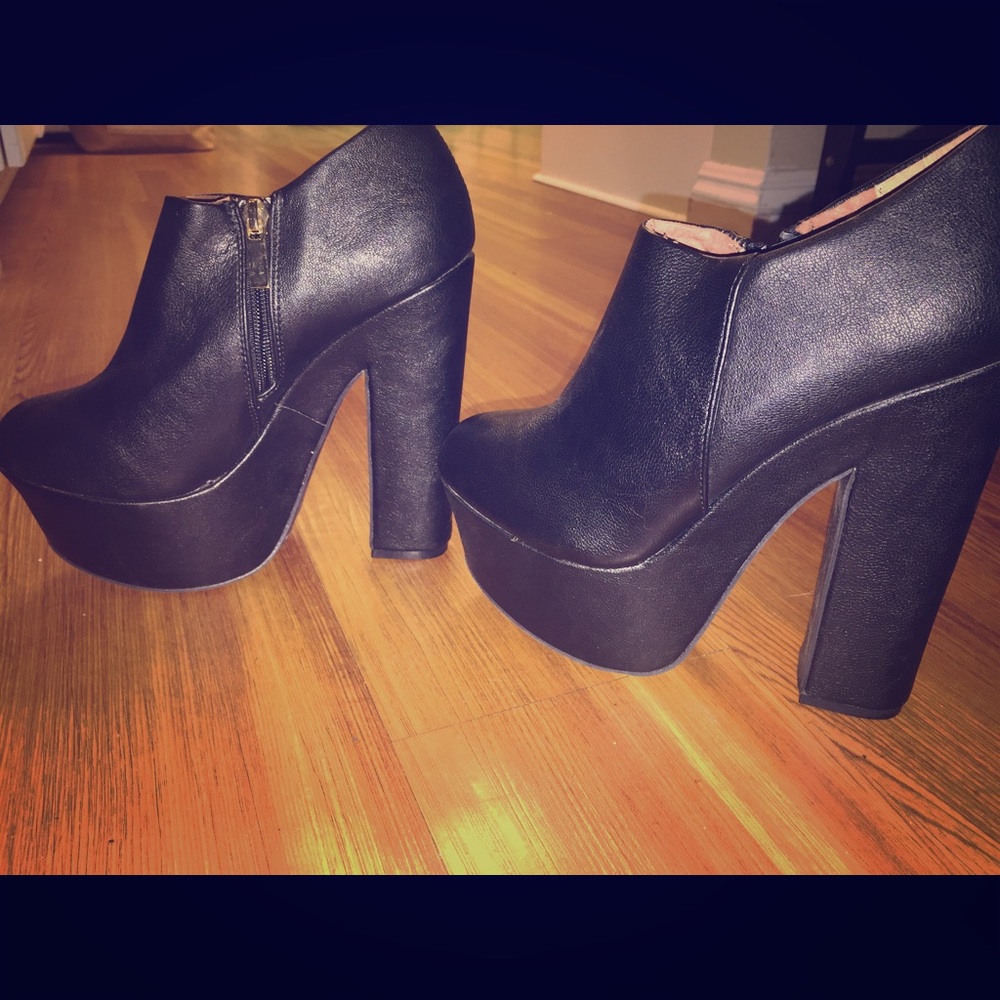 Dollhouse Booties