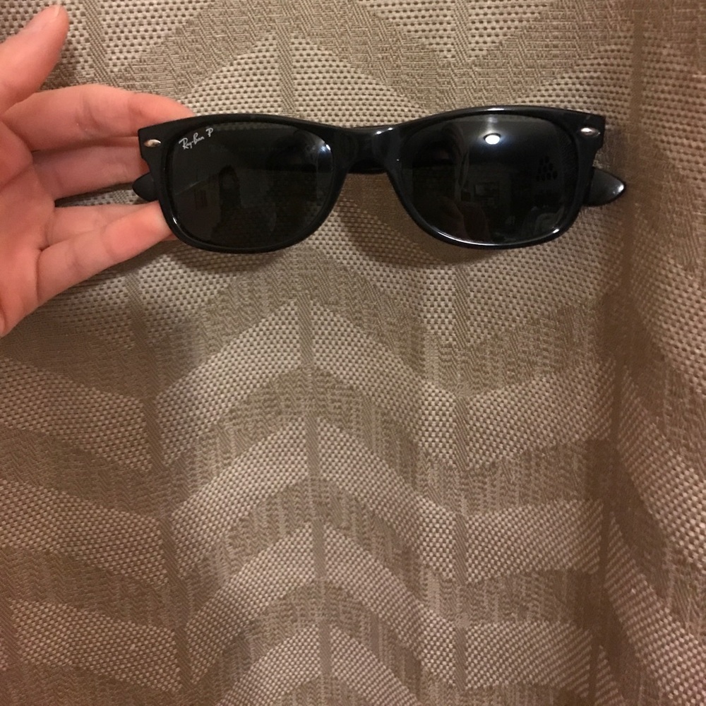 Ray band black wayfarer polarized sunglasses