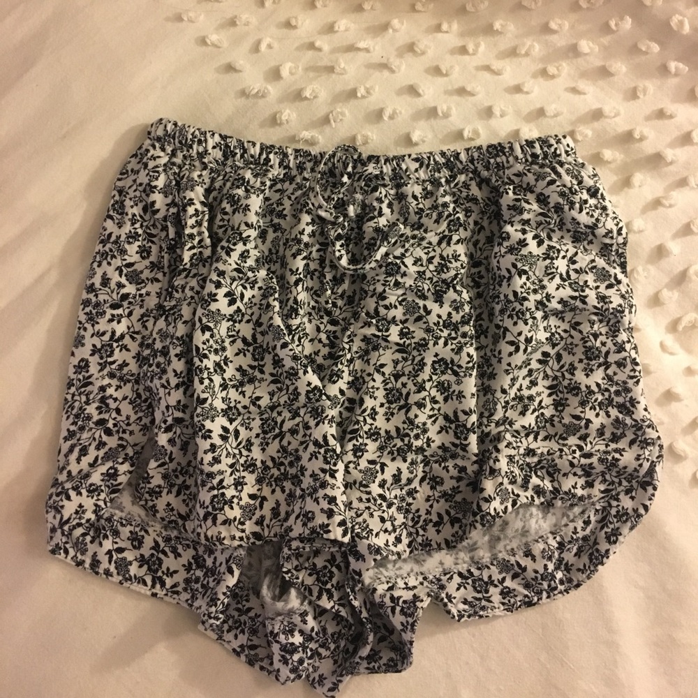 Brandy Melville B&W Floral Shorts