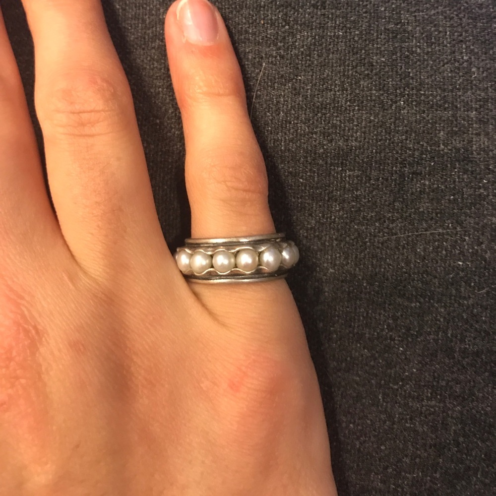 Silpada pearl ring- size 6