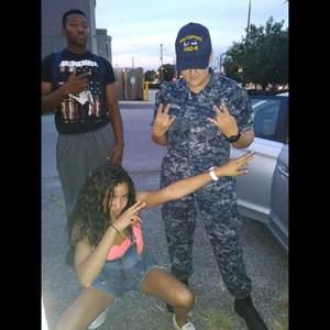 Meet your Posher, Dominique