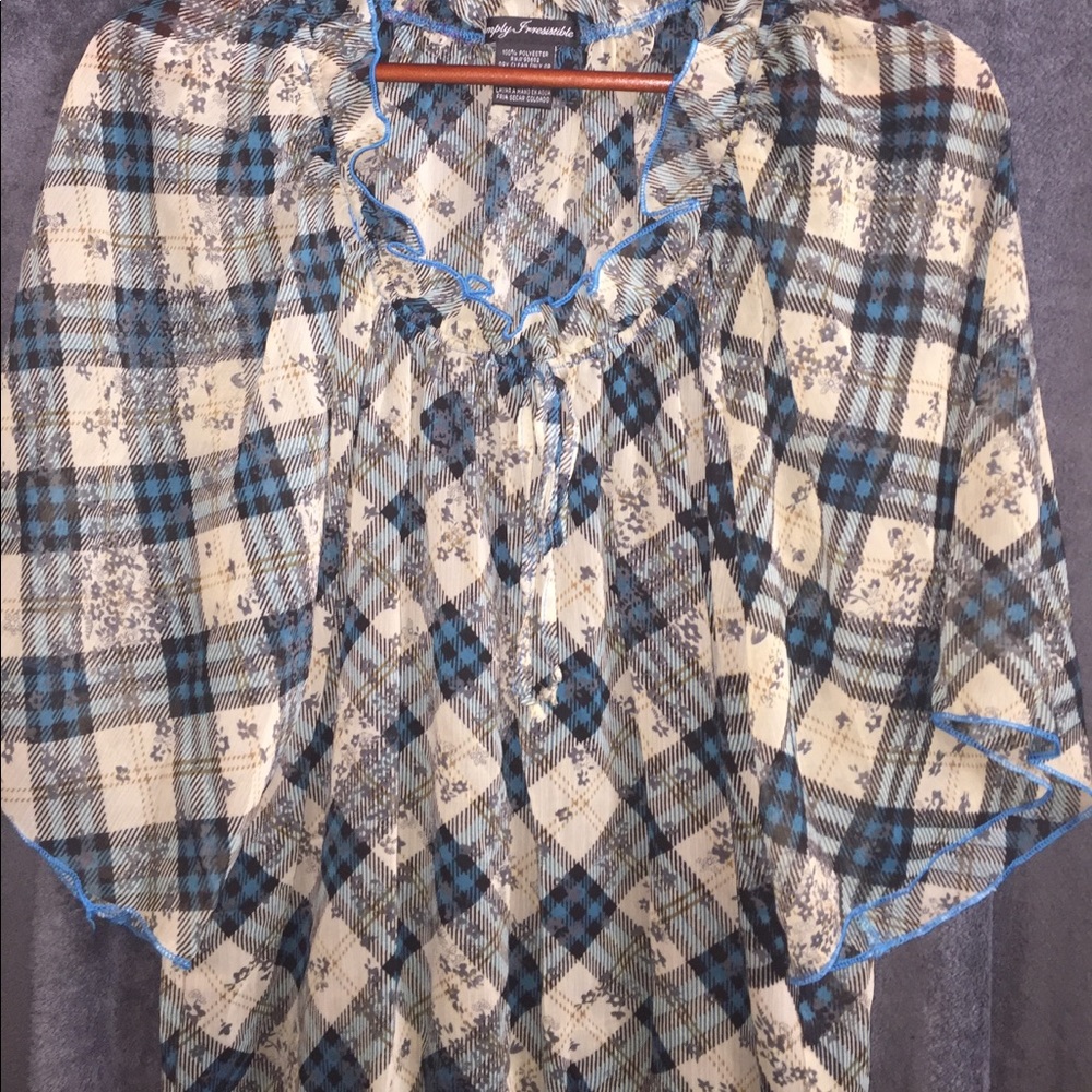 Polyester top - Picture 2 of 3