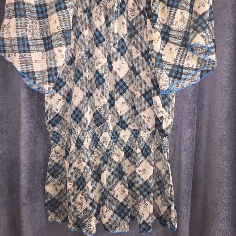 Polyester top - Picture 3 of 3