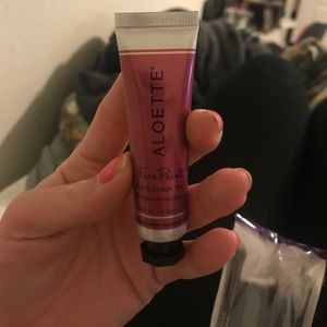 BRAND NEW face/cheek tint