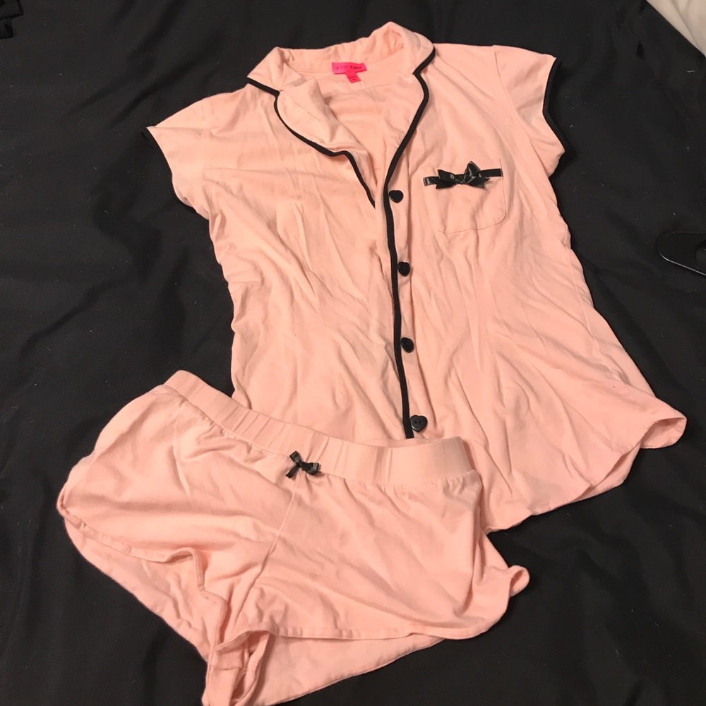 Betsey Johnson Pj set in light pink with black