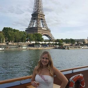 Meet your Posher, Lacy