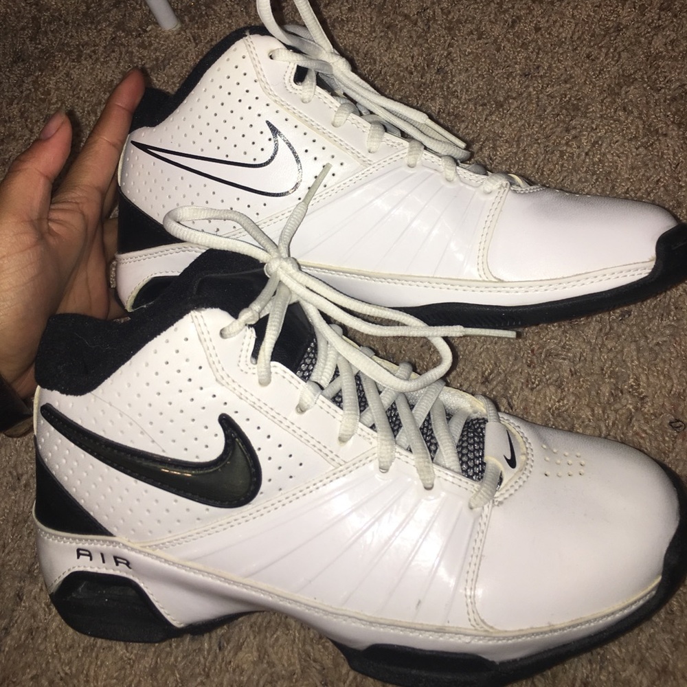 Nike air basketball shoes