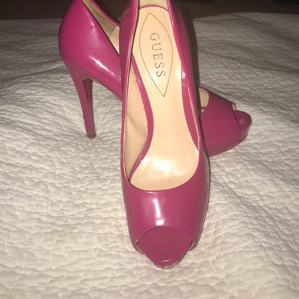 Guess peep toe pumps size 7.5