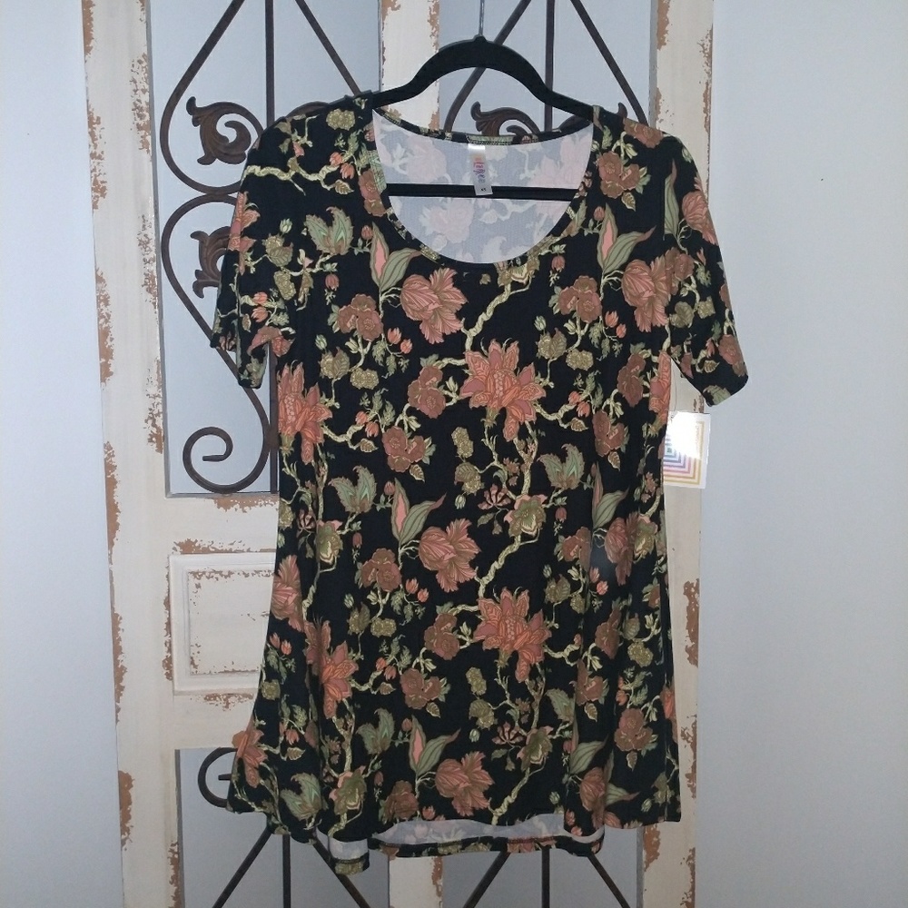 LuLaRoe Perfect Tee