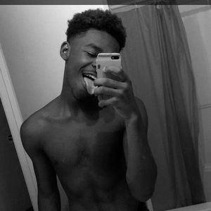 Meet your Posher, Cameron