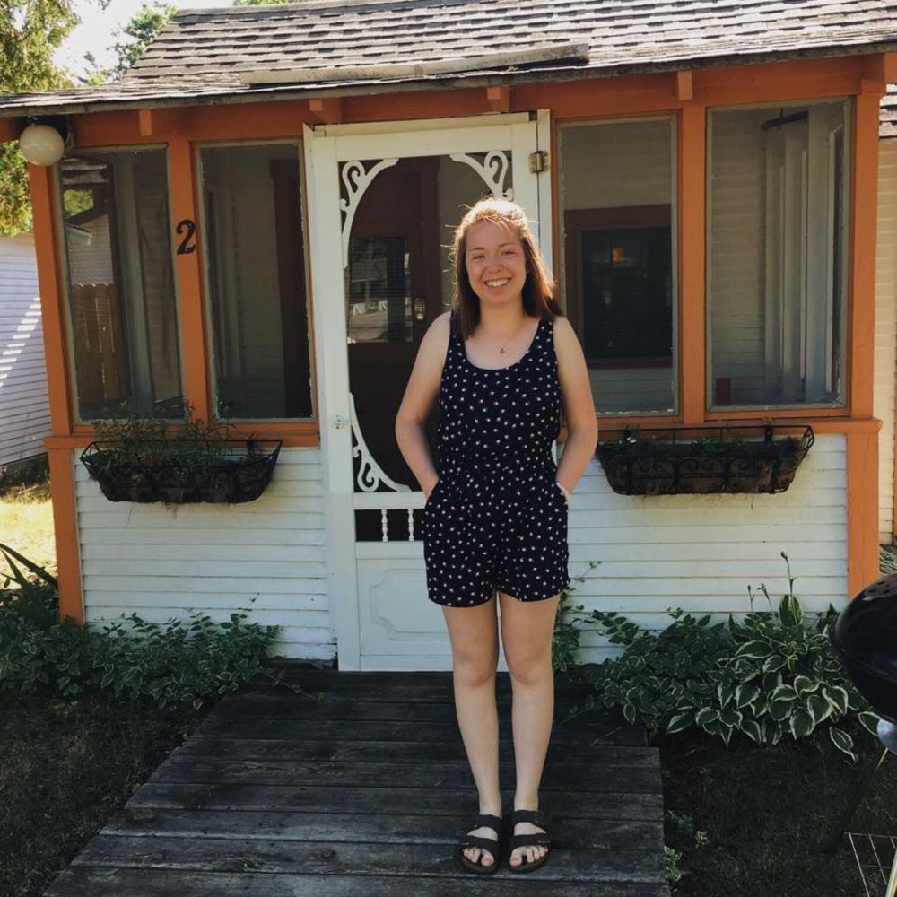 Meet your Posher, Caitlin