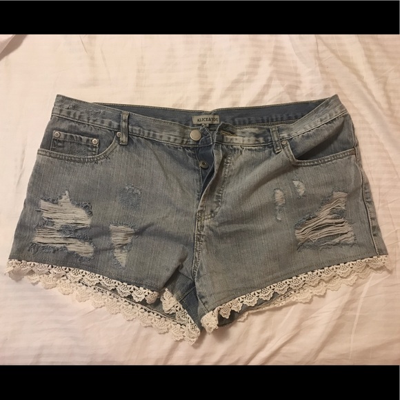 Alice & You Crochet Trim Denim Short - US 14 - Picture 2 of 5