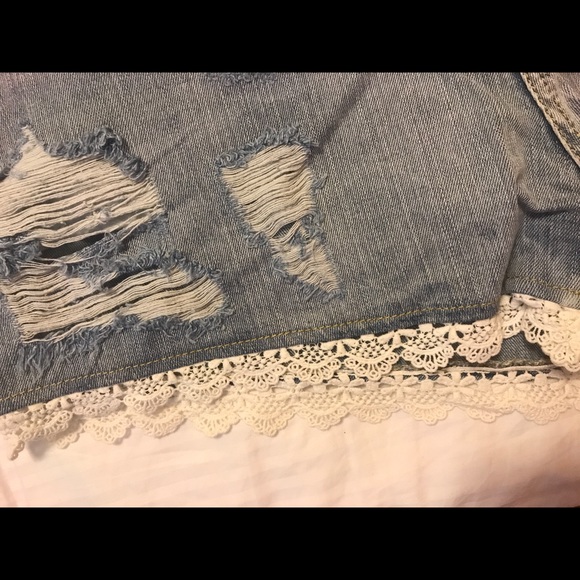 Alice & You Crochet Trim Denim Short - US 14 - Picture 5 of 5
