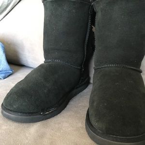 Black uggs