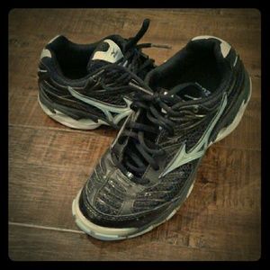 Mizuno Volleyball Shoes