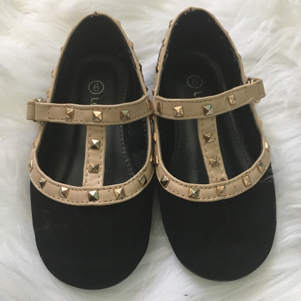 Girl's toddler shoes