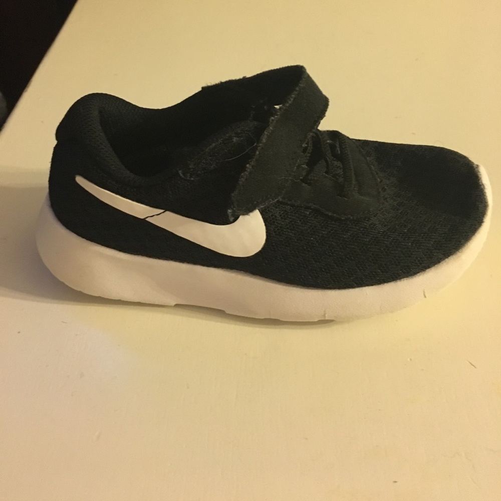 Nike toddler sneakers