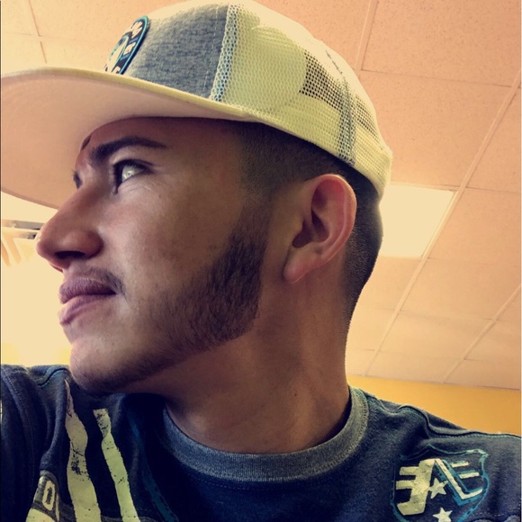 Meet your Posher, Juan - Picture 1 of 1
