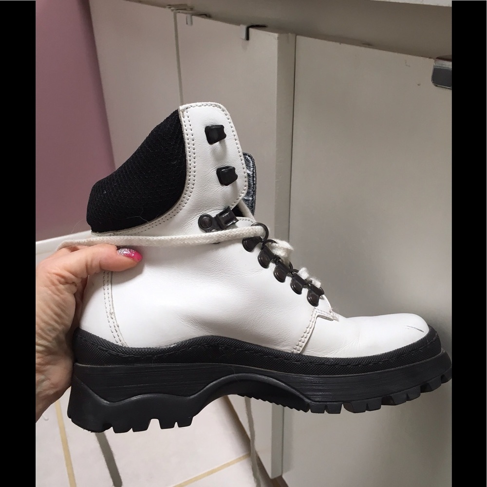 Donald Pliner designer leather boots.