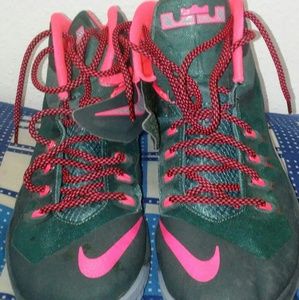 Lebron Soldiers 7 Basketball Shoes
