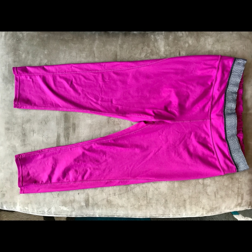 Athleta crops LIKE NEW
