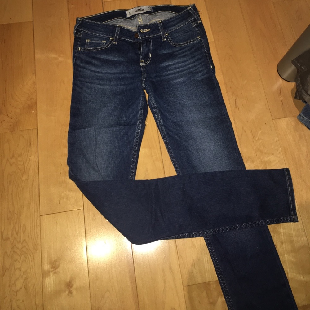 Dark wash hollister jeans
