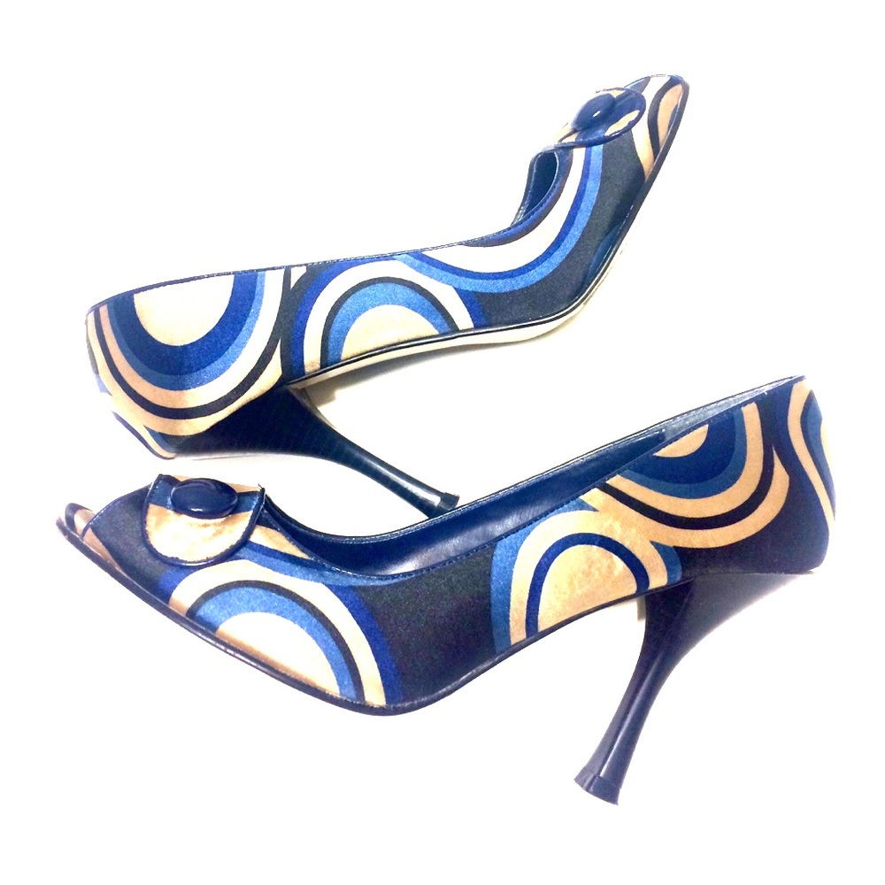 🔥🔥🔥Multicolored heels. Peep toe.