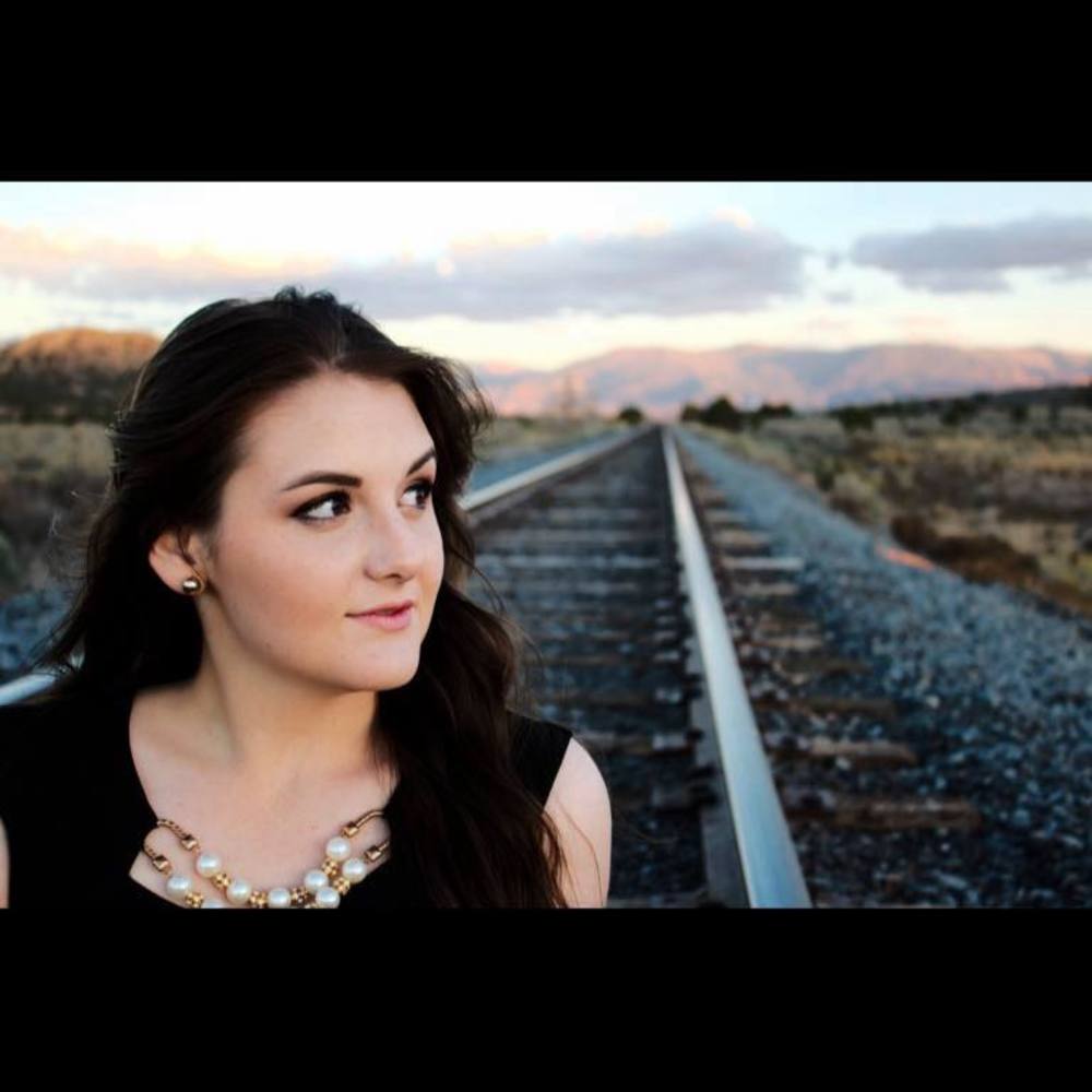 Meet your Posher, Jaye