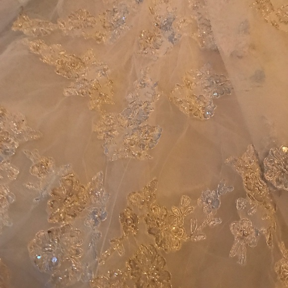 Brand New Wedding Dress - Picture 6 of 8