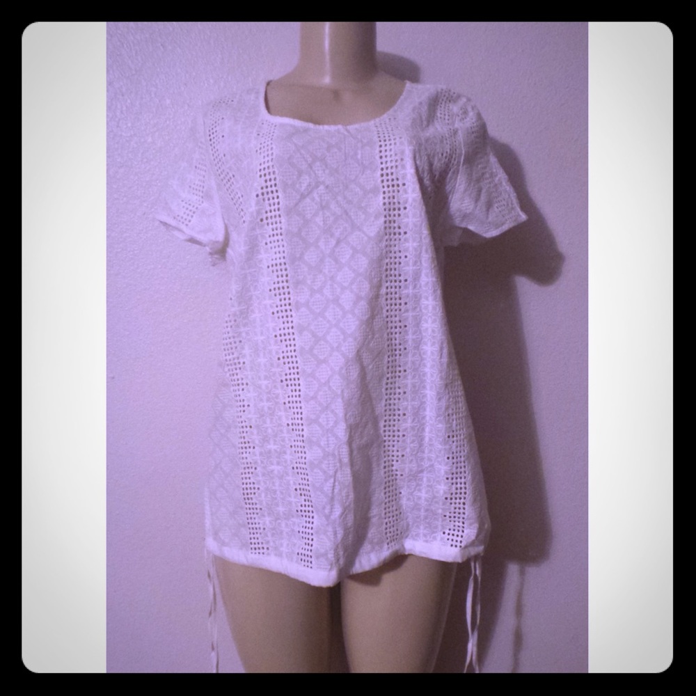 Women's White Eyelet Top Size Large NWT