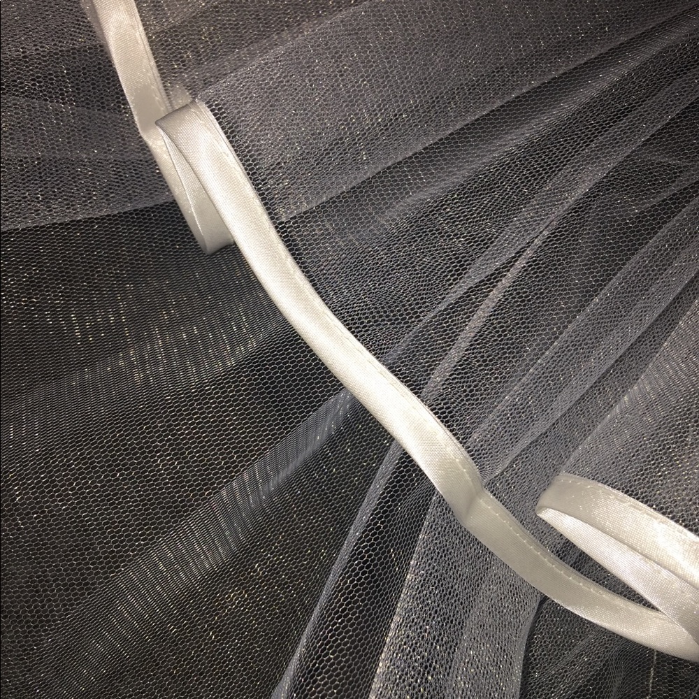 2 Tier Ivory/White Veil