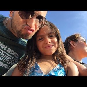 Meet your Posher, Cesar