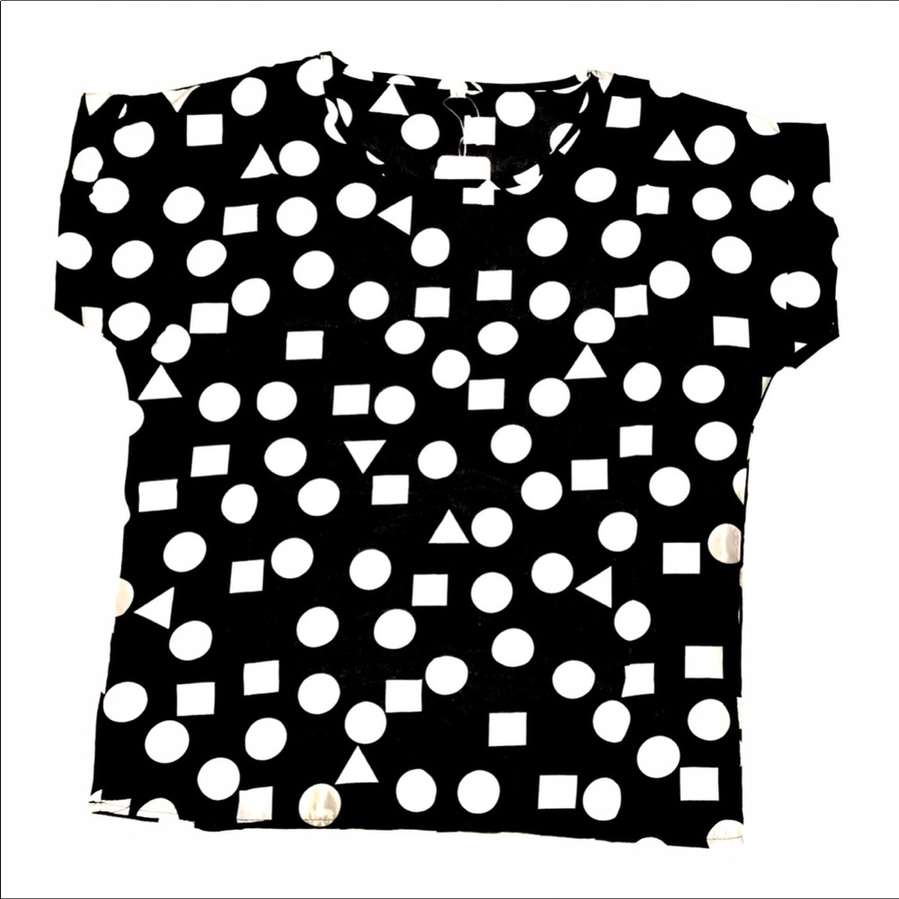 Black & white abstract blouse