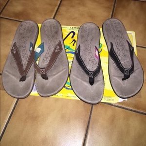 Brown and Black flipflop bundle
