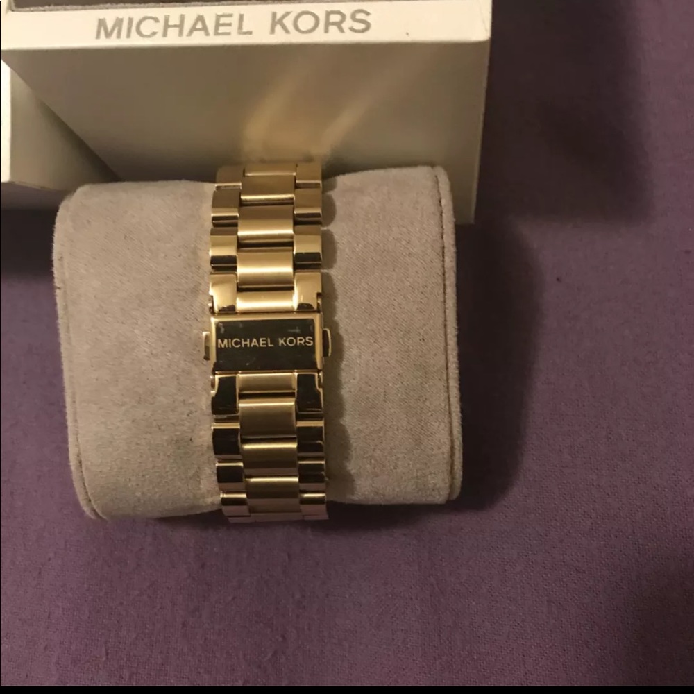 Mk watch