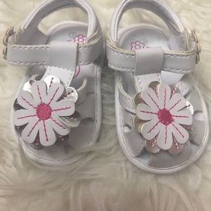 Baby shoes 💕