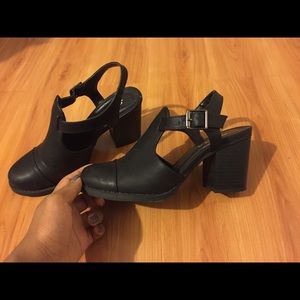 Chunky heel