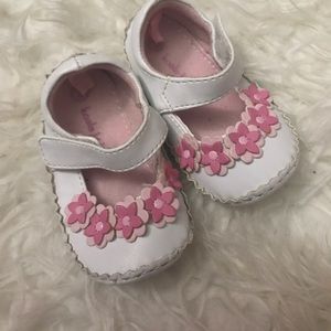 Baby shoes🌸