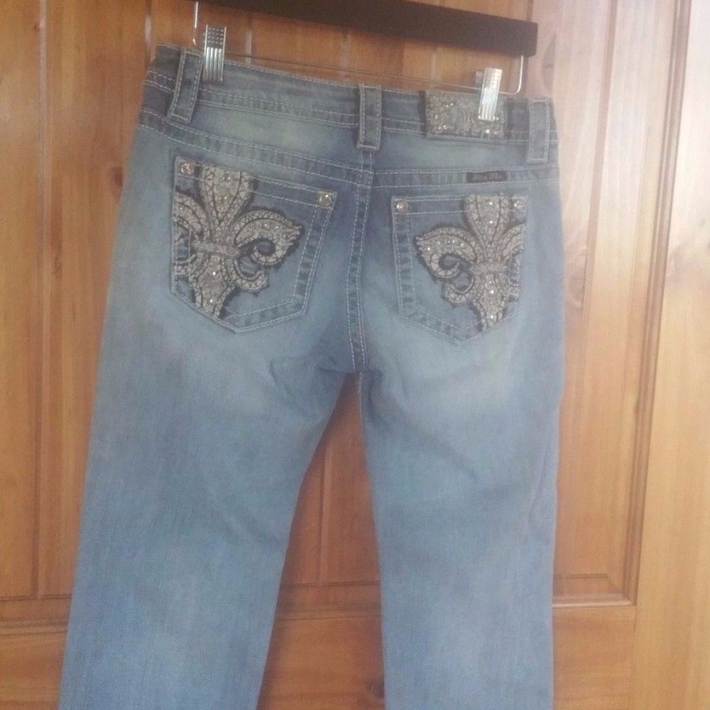 Miss Me Rhinestone Embedded Signature Capri - Picture 2 of 5